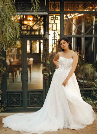 Stella York 7702 #0 default Ivory/Biscotti thumbnail