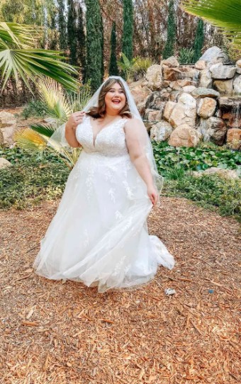 EveryBody EveryBride 7177 #0 default Ivory/Moscato thumbnail