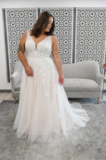 EveryBody EveryBride 7177 #2 Ivory/Moscato thumbnail