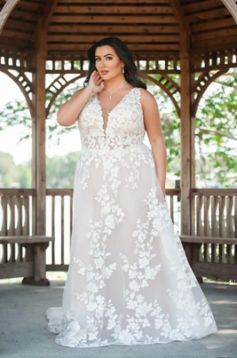 EveryBody EveryBride D3783 #0 default Ivory/Rum thumbnail