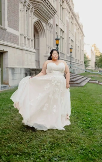 EveryBody EveryBride 7521 #4 Ivory/Biscotti thumbnail