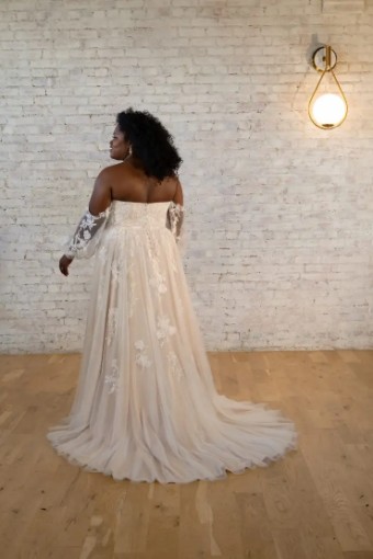 EveryBody EveryBride 7521 #2 Ivory/Biscotti thumbnail