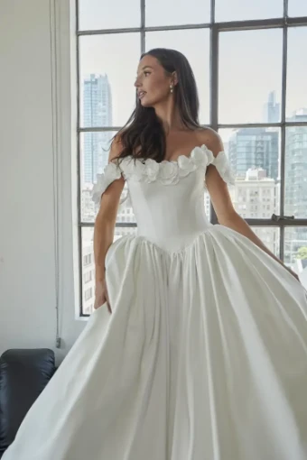 Serene Áme Melaina #1 Ivory thumbnail
