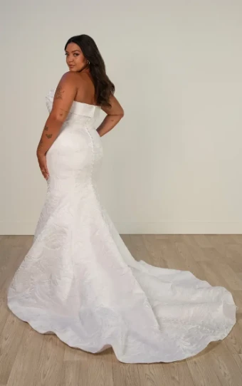 EveryBody EveryBride 8011 #1 default Ivory Jacquard thumbnail