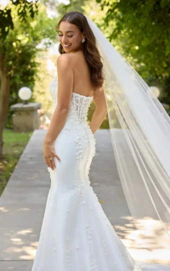 Essense of Australia D4257 #1 Ivory thumbnail