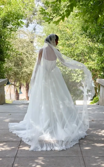 Essense of Australia D4458 #2 default Ivory thumbnail