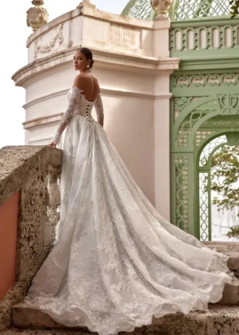 Oksana Mukha Isolde #2 Ivory thumbnail