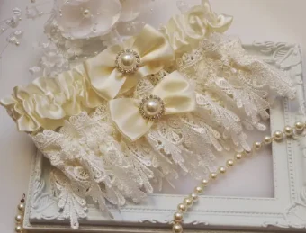 Circle Park Bridal Bridal Garter Set #0 default Ivory thumbnail