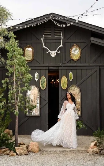 All Who Wander Neve #1 Ivory Only thumbnail