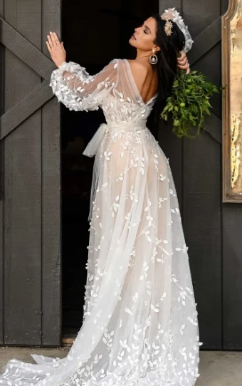 All Who Wander Neve #2 default Ivory Only thumbnail