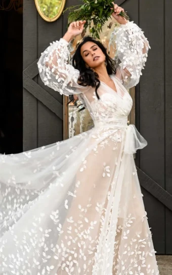 All Who Wander Neve #0 default Ivory Only thumbnail