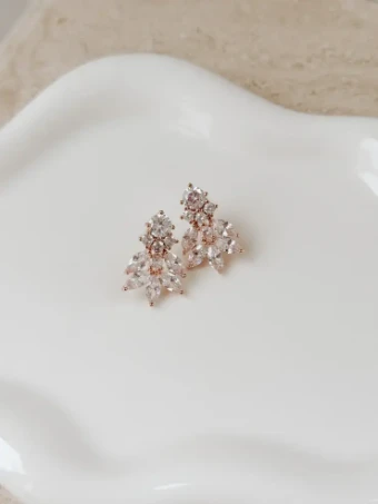 Amanda Judge - Untamed Petals Carla ~ Earrings #2 Gold thumbnail