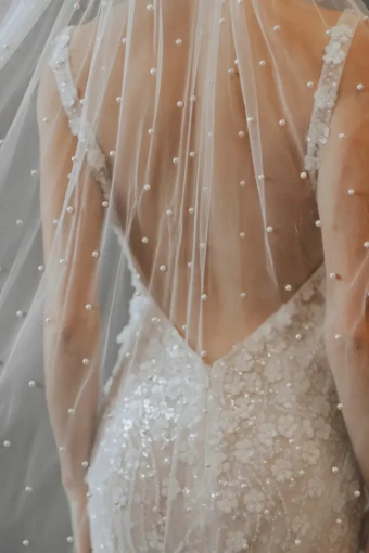 Amanda Judge - Untamed Petals Jackson Veil 50" #0 default Ivory thumbnail