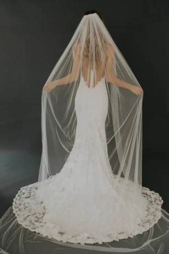 Amanda Judge - Untamed Petals Day Dream Veil - Cathedral 110" #2 Ivory thumbnail