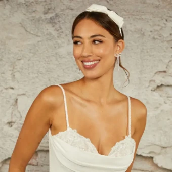 EnVogue Bridal E2454 ~ Earrings #1 Ivory/Silver thumbnail