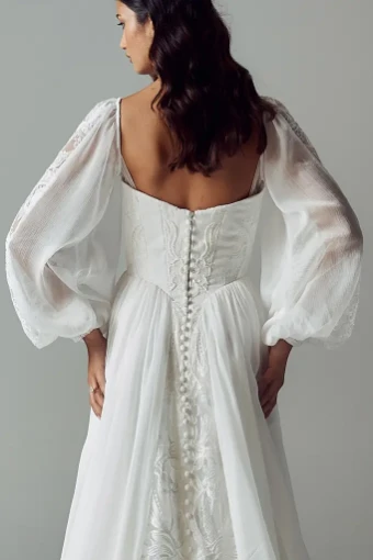 Evie Young Cecilia #4 default Ivory thumbnail