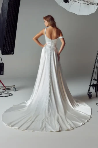 Evie Young Molly #1 Ivory thumbnail