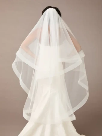 EnVogue Bridal V2580WZ (enVouge Veil) Waltz #3 Ivory thumbnail