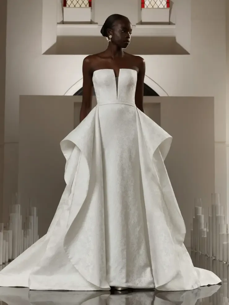 white chiffon bridesmaid dress Halter A-line Gown by Amoris T715W XXS / Off White The model is 58 Color:White Red Flower V-Neck Elegant Pleats Short Homecoming Dress