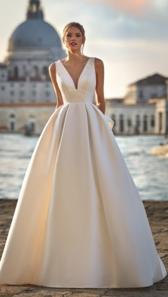 Nicole Milano Lauretta #0 default Off-White thumbnail