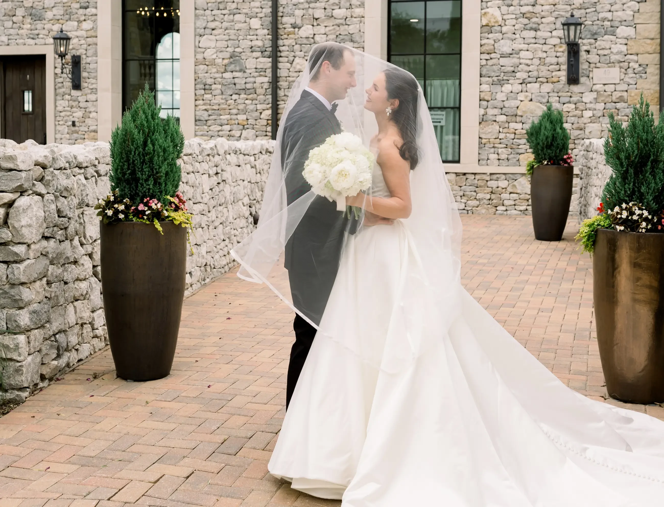 Luke & Claire Robinson. Desktop Image